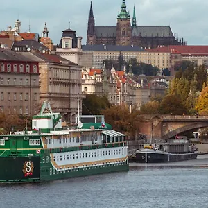 Admiral 3*, Praga Republica Cehă