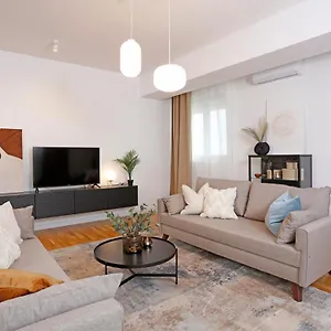 Old Fancy 2br Pipera Voluntari